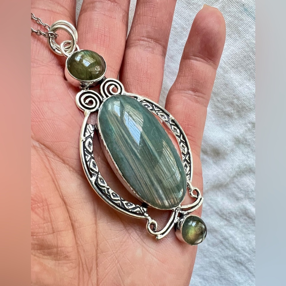 925 Elegant Gradient Flash Labradorite Pendant Ne… - image 3